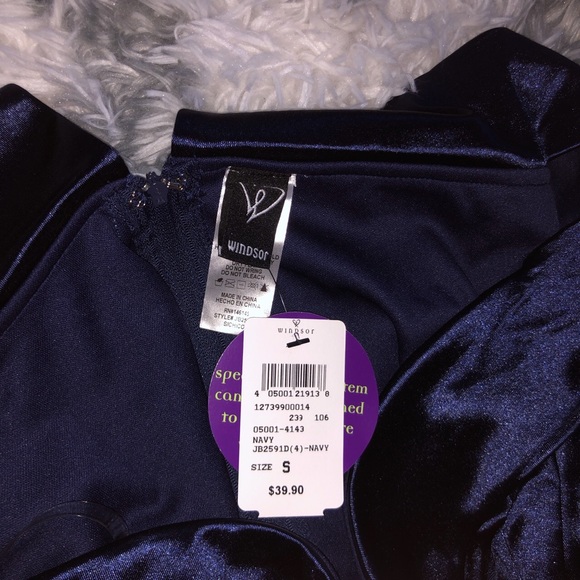 Windsor Dress - Picture 4 of 4